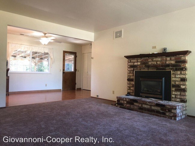 Building Photo - 3 br, 2 bath House - 314 West Matheson