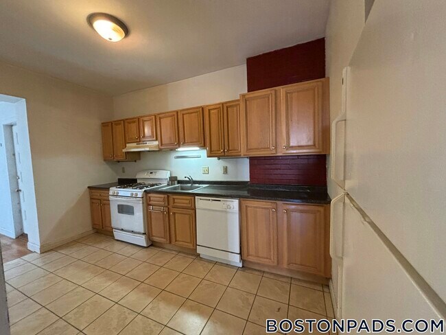 Building Photo - 41 Egremont Rd