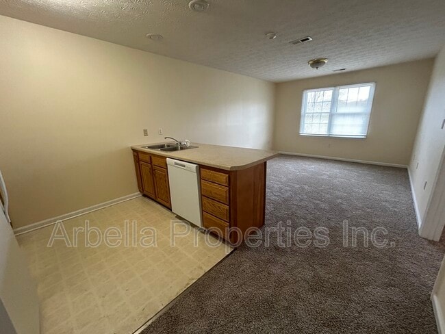 Building Photo - 21664 Green Spring Rd