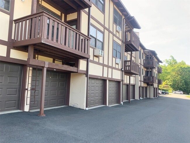 Building Photo - 483 Sierra Vista Ln