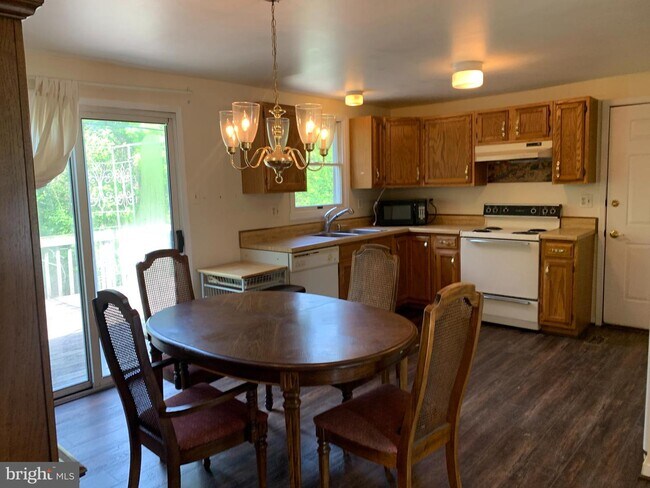 Foto del edificio - 40415 Thomas Mill Rd
