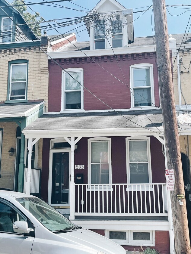 Primary Photo - 533 Howard Ave