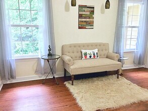 Building Photo - 1019 Teakwood Cove