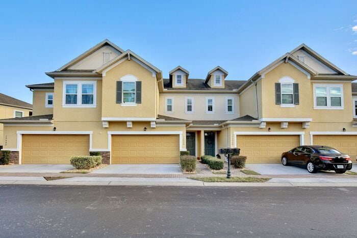 Gorgeous 4/2.5 Spacious Townhome with a Loft Area and a 2 Car Garage in the Desirable Gated Commu... - Gorgeous 4/2.5 Spacious Townhome with a Loft Area and a 2 Car Garage in the Desirable Gated Commu...