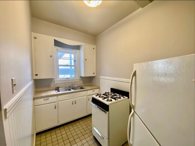 Foto del edificio - 1 bed/1 bath in Heritage Hill ( first floor) **Available in July**