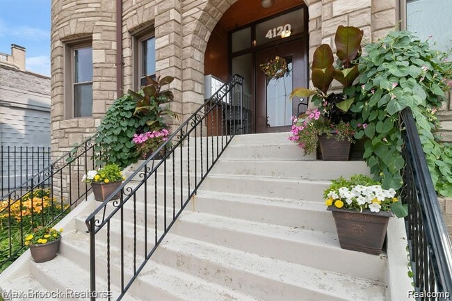 Building Photo - 4120 Cass Ave