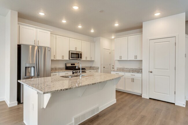 Building Photo - 2559 N Wister Ln