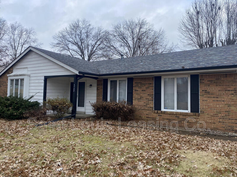 Primary Photo - 1727 Honeybrook Ln