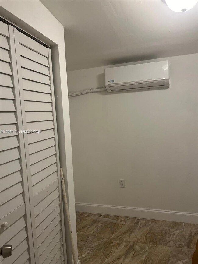 Foto del edificio - 16920 NW 40th Ave