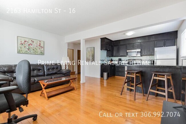 Building Photo - 2163 Hamilton St