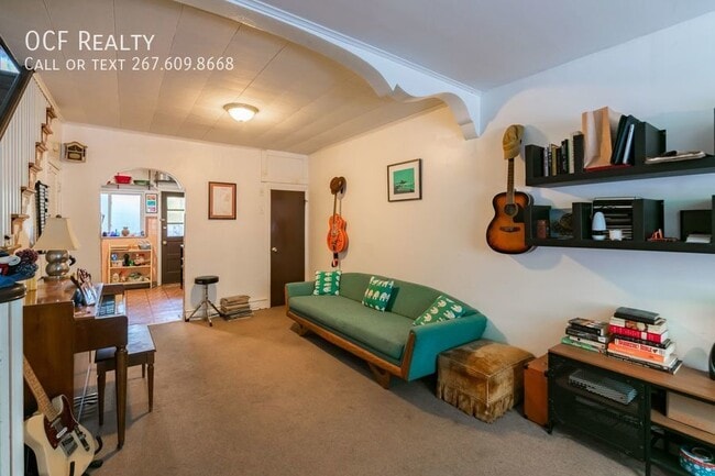 Building Photo - Charming 3 Bed Townhome w/ Back Yard Patio