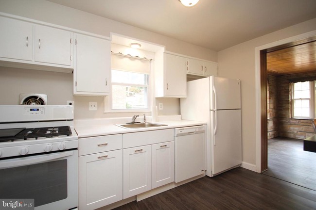 Foto del edificio - 2907 Tilden St NW