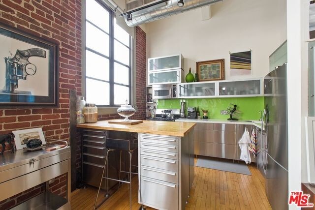 Foto del edificio - 1850 Industrial St