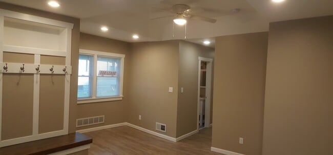 Foto del edificio - 6N998 Wabash Ave