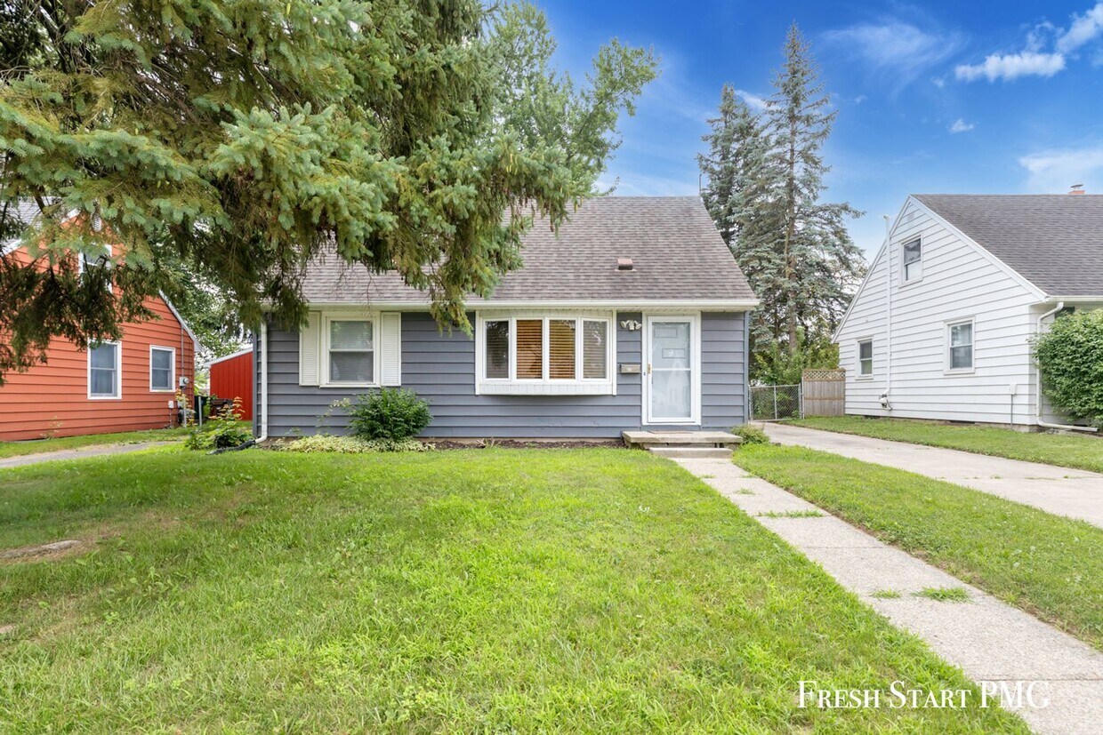 Primary Photo - Updated 3 Bedroom Home