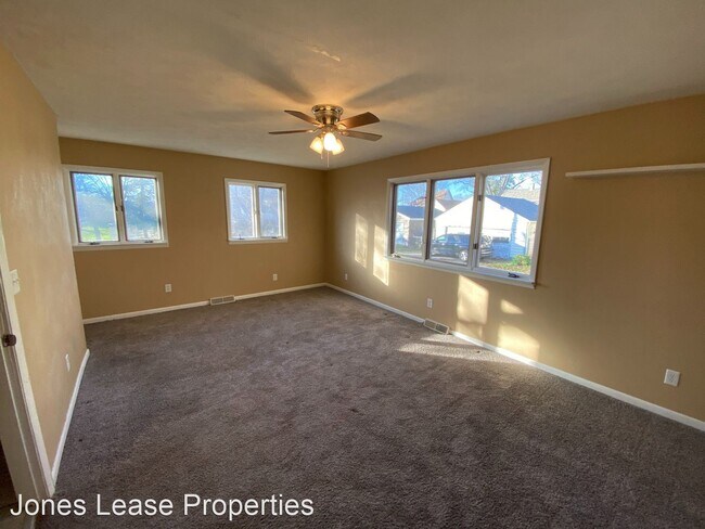 Building Photo - 4 br, 2 bath House - 2425 18th St A