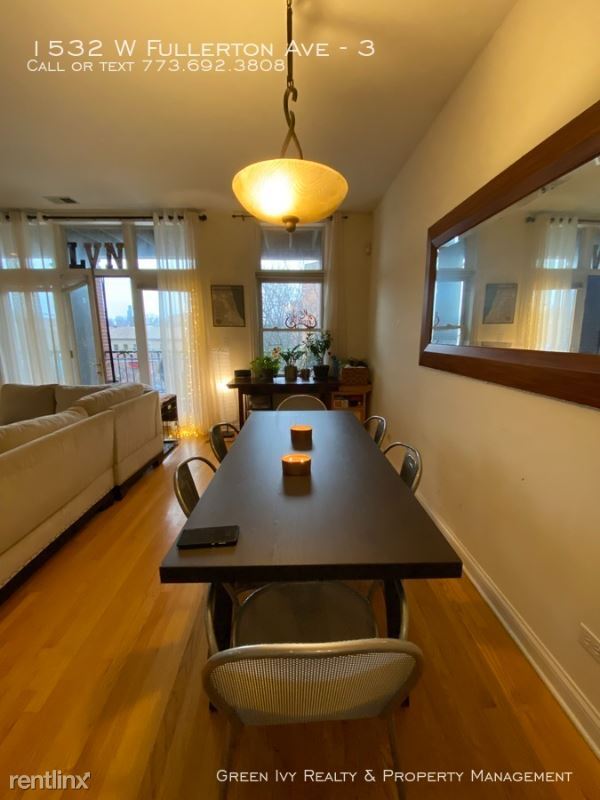 Foto del edificio - 1532 W Fullerton Ave