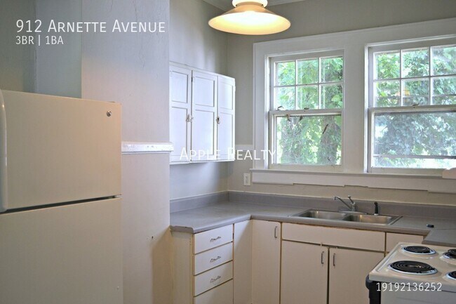 Building Photo - 912 Arnette Ave - Available mid-July