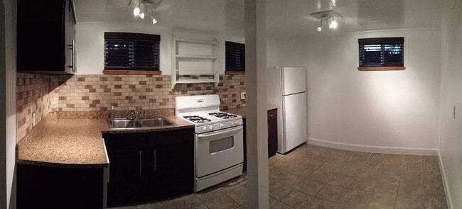 Building Photo - 3251 Sheridan Blvd