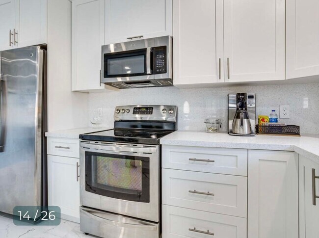 Foto del edificio - Beautiful Newly Renovated 3-Bed, 2-Bath Ho...