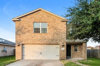 Building Photo - 6823 Clover Walk Ln