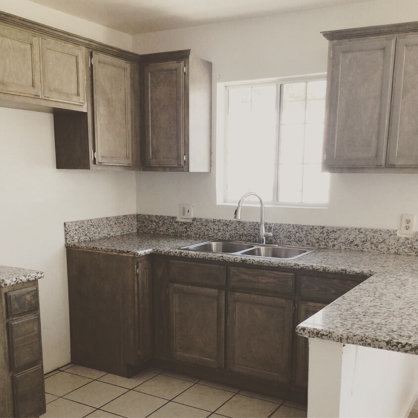 Photo - 335 E 76th St (Los Angeles, CA)