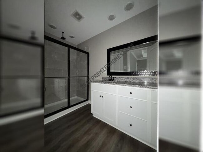 Building Photo - 21 Patti Cv