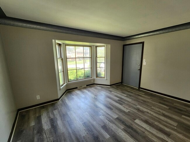 Building Photo - 18314 Chagrin Blvd