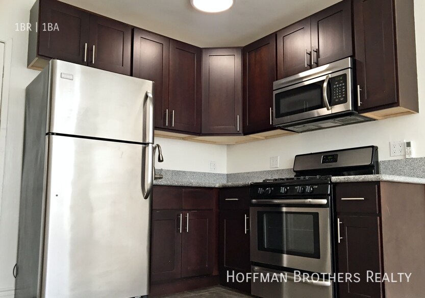 Foto principal - 6873 Franklin Ave