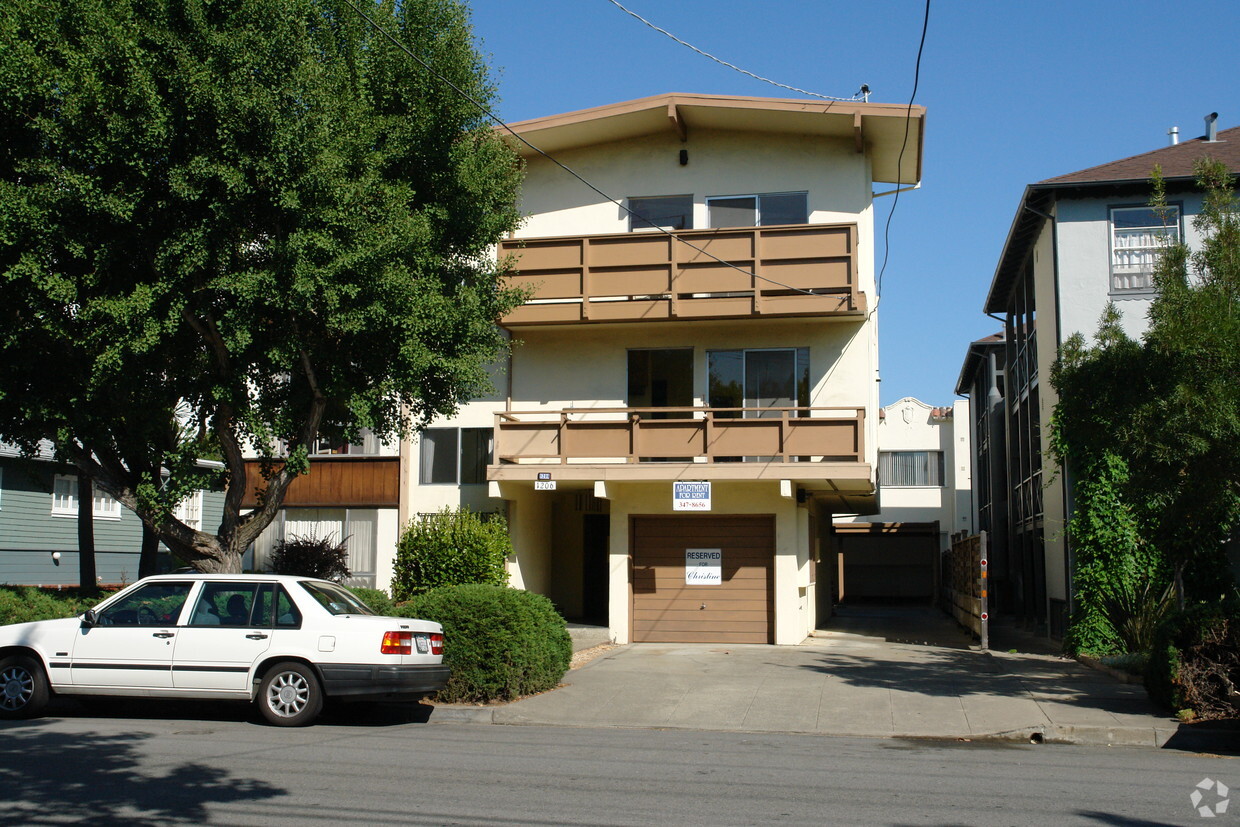 Foto principal - 1206 Bayswater Ave