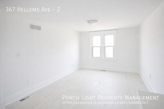 Photo du bâtiment - Beautiful and Spacious 1 Bedroom with Parking and Private Laundry