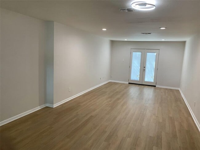 Building Photo - 875 Wax Myrtle Ln