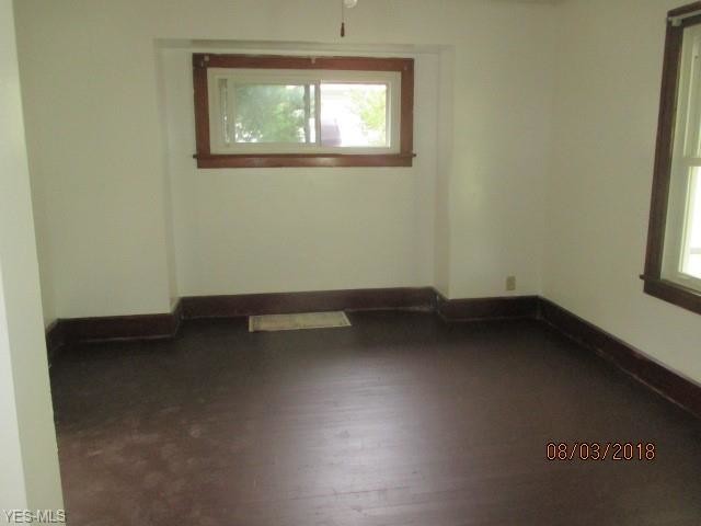 Building Photo - 916 Sherwood Ave
