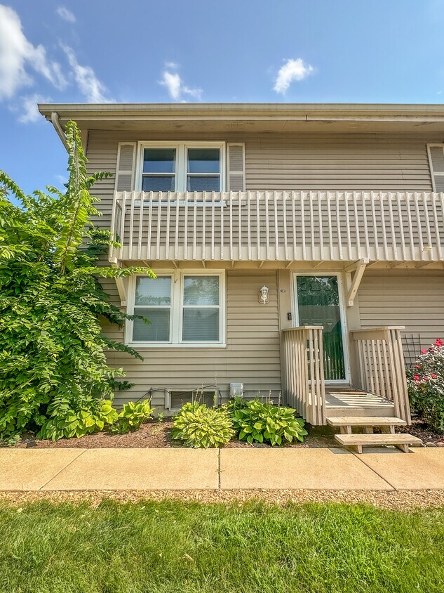 Foto principal - 218 Eagle Ct