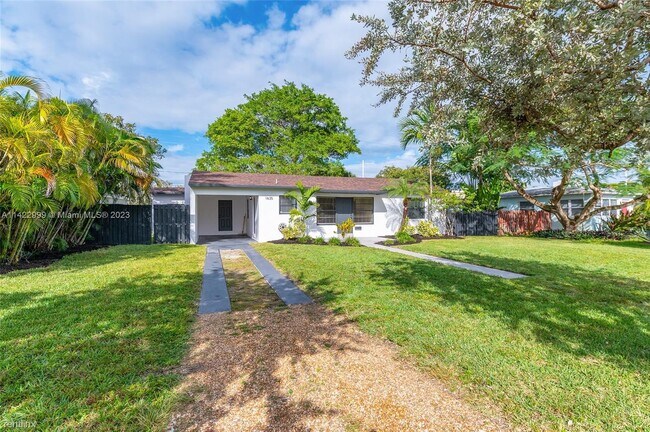 Building Photo - 3 br, 2 bath House - 1635 Liberty St