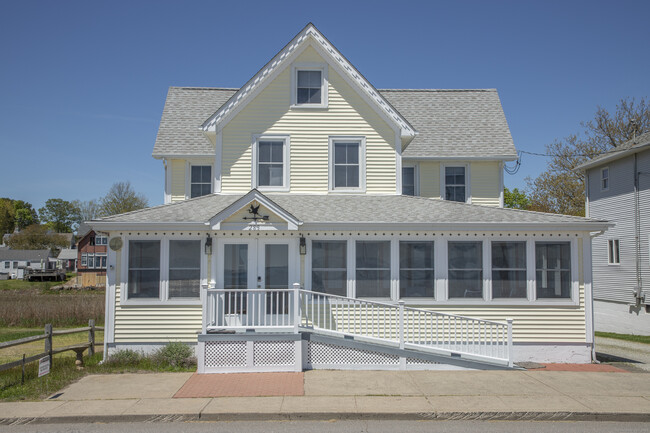 Building Photo - 283 Seaside Ave