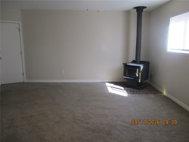 Building Photo - 1772 Riverside Dr