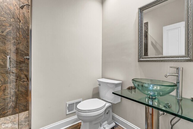 Foto del edificio - 2617 W Evergreen Ave