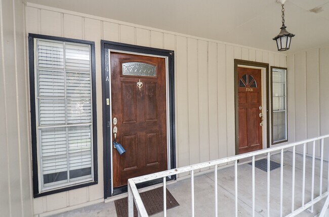 Foto del edificio - 854 Wax Myrtle Ln