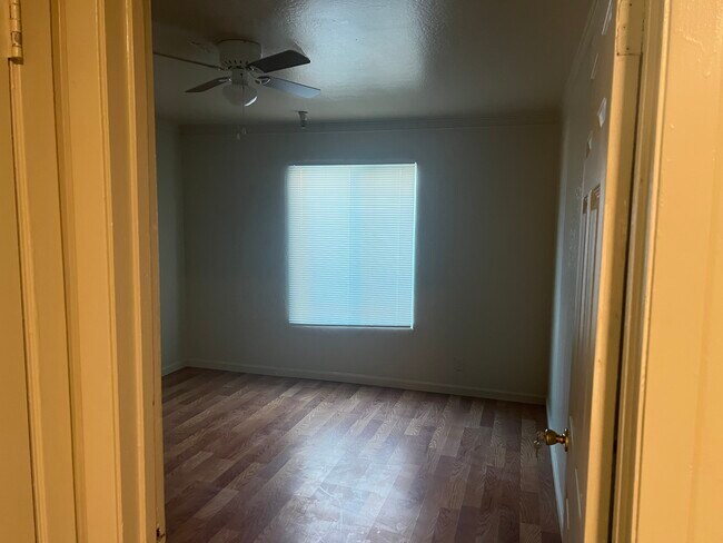 Room 1 - 6506 3rd St