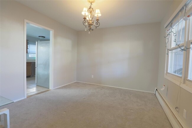 Building Photo - 18 Stratton Ln