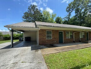Building Photo - 150 Rogers Dr