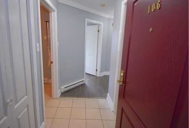 Photo du bâtiment - 130 Lemarchant Rd