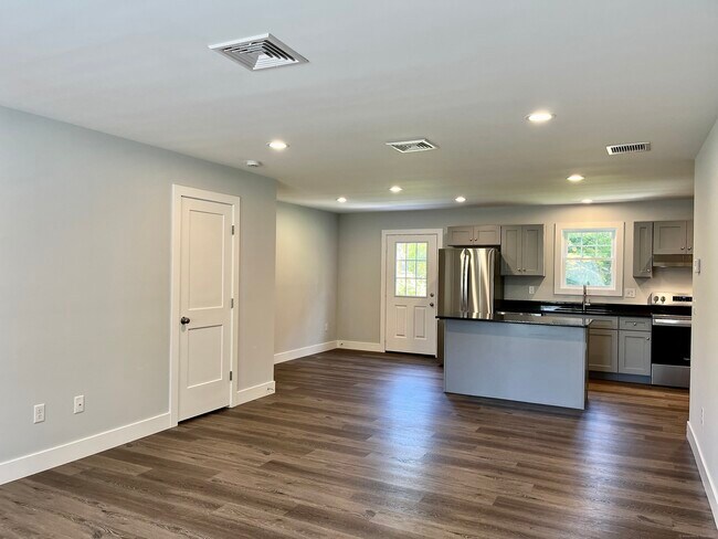 Foto del edificio - 481 Norwich Ave