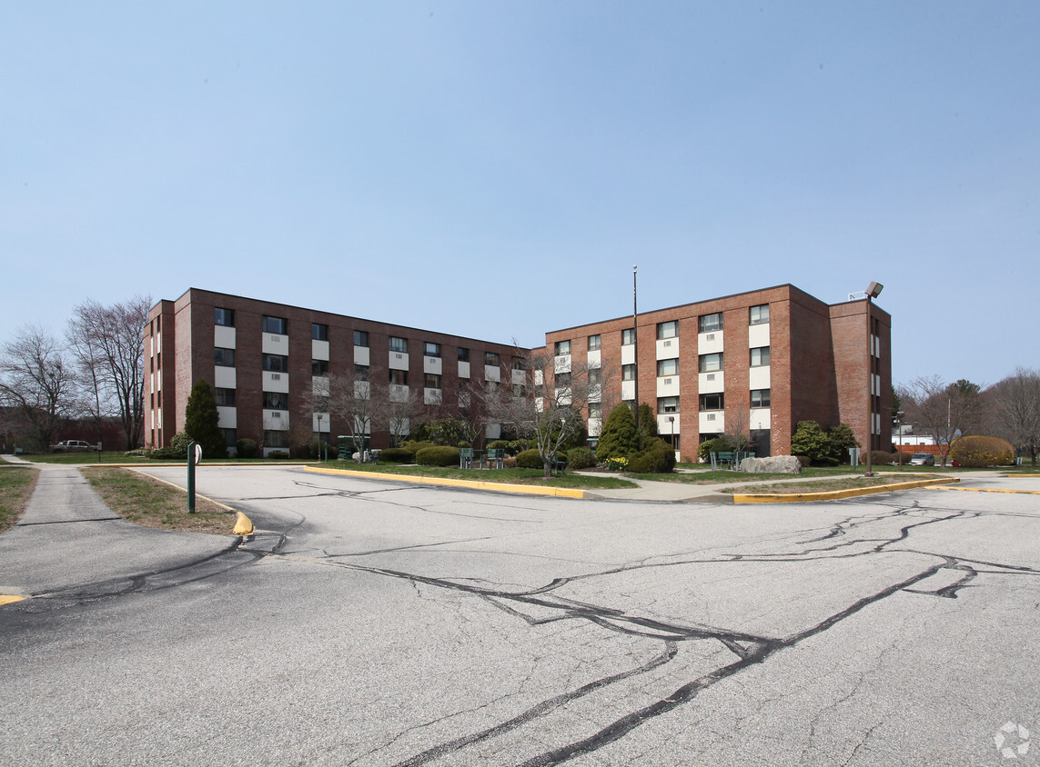 Foto principal - Poquonnock Village Senior and Family Housing