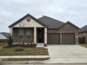 Building Photo - 3808 Malibu Dr