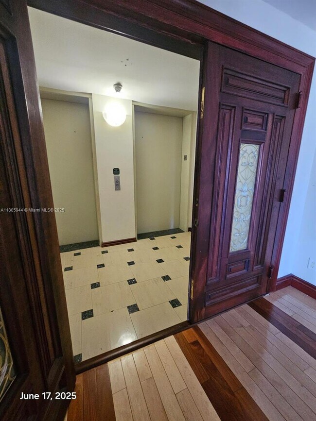Foto del edificio - 21050 Point Pl