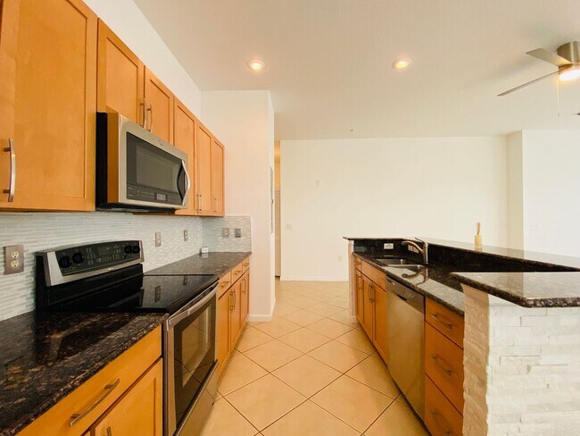 Building Photo - Just Reduced Baldwin Park Beauty - 3 Bed, ...