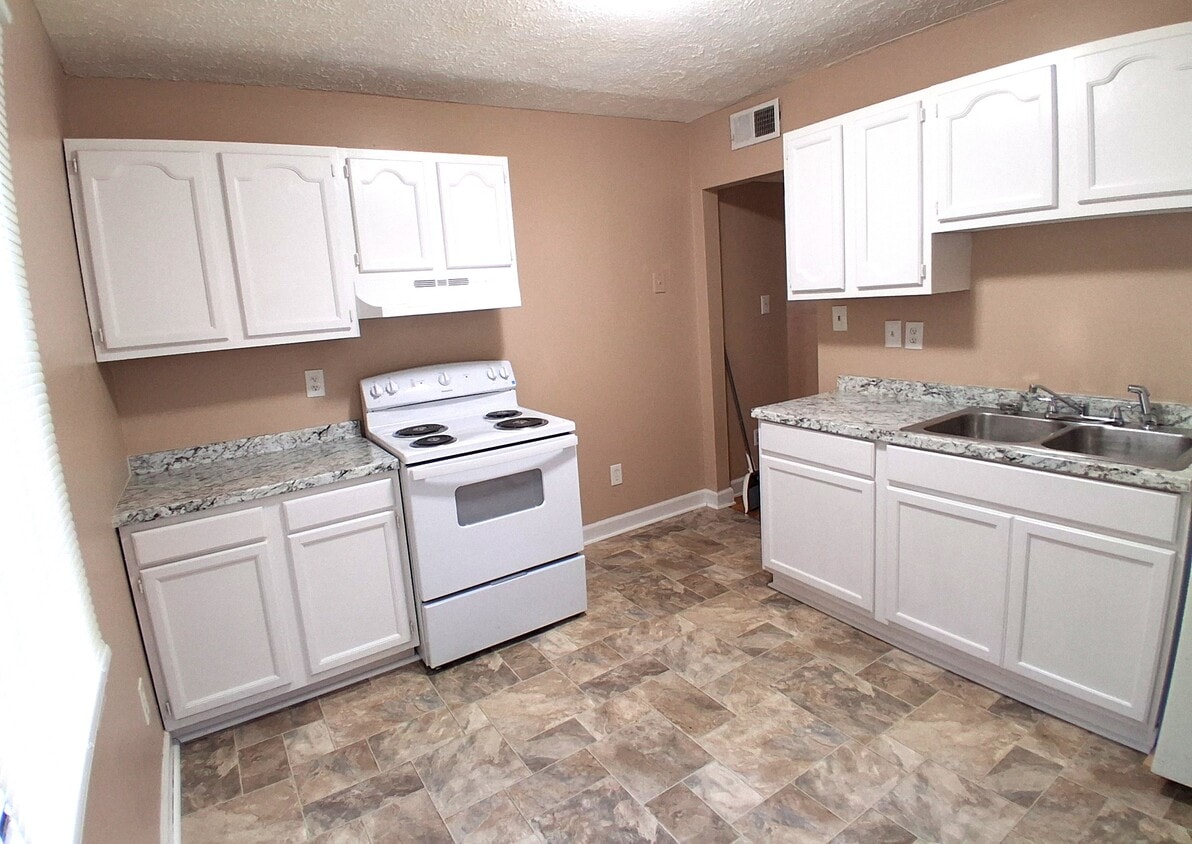 Building Photo - 2518 Greenfield Ln