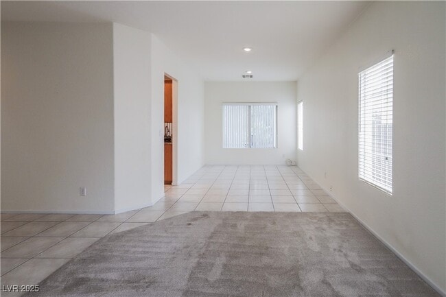 Foto del edificio - 1017 Royal Birch Ln